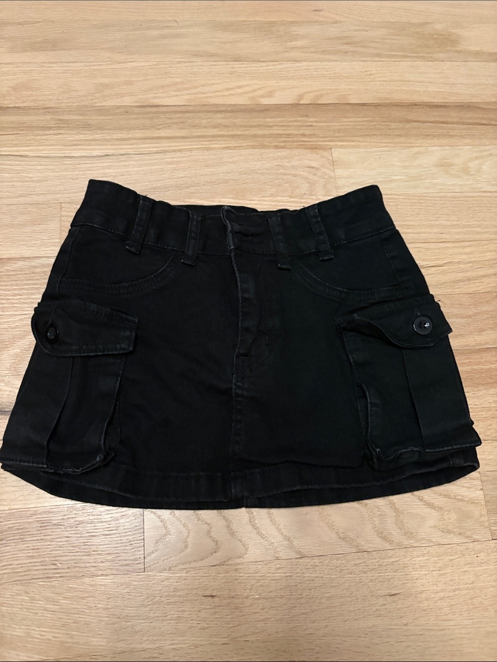NEVER WORN Women’s Black Cargo Pocket Shorts